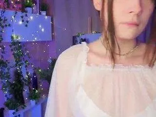 portiabrow — Licking lips close to the cam^^ [35 tokens remaining]