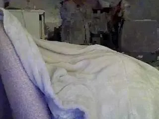 Offline ravebunnyyy on CamSoda