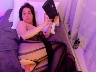 samaraa-smith on CamSoda 