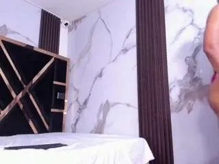 Offline sara-tompsonn on CamSoda