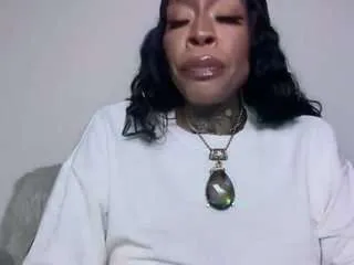 Offline secretdeesires on CamSoda