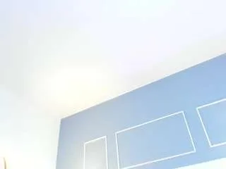 sophie-newton on CamSoda