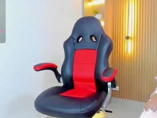 Freechat stephany-summer on CamSoda