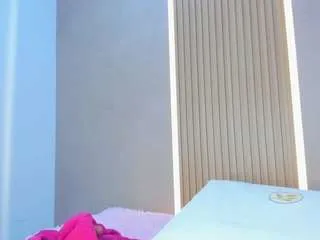 Freechat stephany-summer on CamSoda