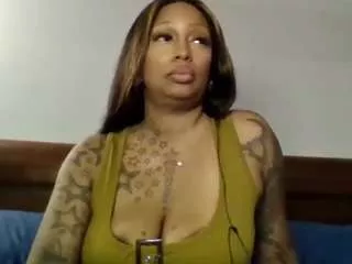 Freechat tammygold on CamSoda