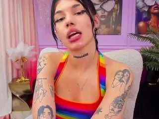 Freechat yasminwild on CamSoda