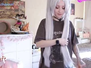 Freechat yourcutewaifu on CamSoda