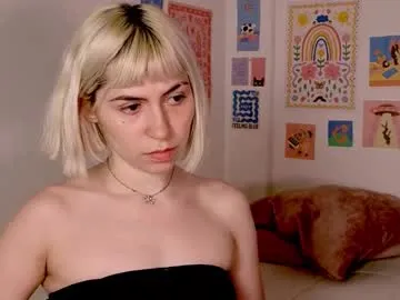 annietinky on Chaturbate