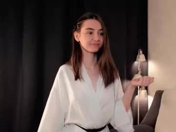 approche_toi_petite on Chaturbate 