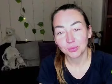 Freechat ay_kiss_jully on Chaturbate