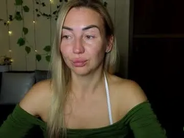 Freechat ay_kiss_jully on Chaturbate