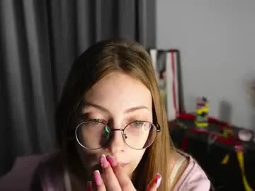 blissence — erotic danceDon't be rude! I want to find #new adventures here, but I'm still young #shy I'm already turning #18  #cute redhead do you like #skinny)? [111 tokens remaining]