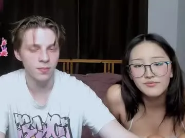 Freechat blossomandbee on Chaturbate