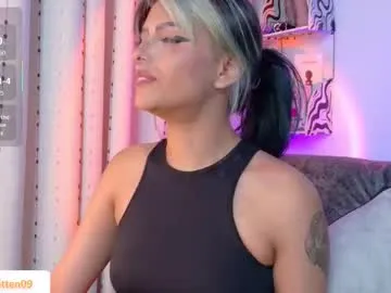 blue_kittenn —  Welcome, cause me vibrations  - Goal:  Juicy and Sexy Squirt  [650 tokens left] #teen #ahegao #squirt #natural #smoke