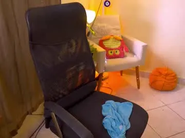 bluemysticlady — Im chilling, you do the flow, I seem quiet, until you start with me ||Special command. 89  107 152  251  // Goal: cum  [80 tokens left] // #latina  #muscle #bigclit  #ebony #bigass