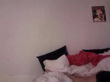 chloeros3e — shorts off #skinny #booty [765 tokens remaining]