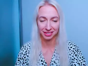 Freechat cute_smile_shy on Chaturbate