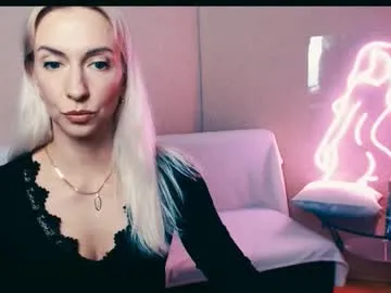 Freechat cute_smile_shy on Chaturbate