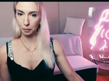 Freechat cute_smile_shy on Chaturbate