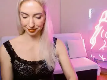 Freechat cute_smile_shy on Chaturbate