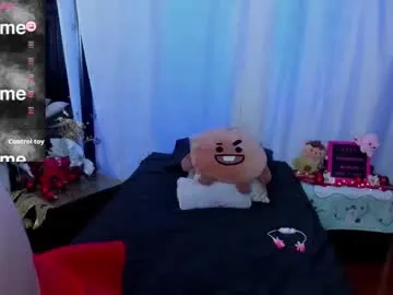 dafnemoon_1 on Chaturbate