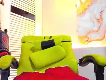 danii_scot — GOAL: full naked [269 tokens remaining] Welcome to my room! im danii very good #bigcock #cum #master #latino #muscle