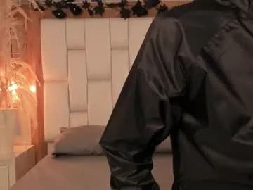 daphne_and_roger on Chaturbate