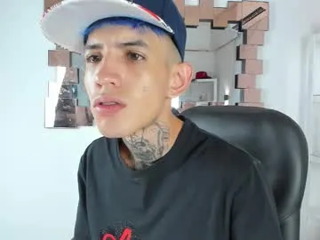 darwin_ggh — very hot in front of the mirror fucking hot #bigcok #twink #young #feet #monstercock #new #latino #master [169 tokens remaining]