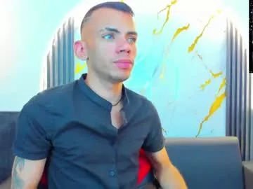 Freechat edward_24_ on Chaturbate