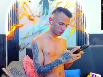 Freechat edward_24_ on Chaturbate
