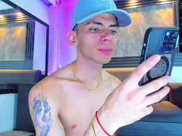 Freechat edward_24_ on Chaturbate