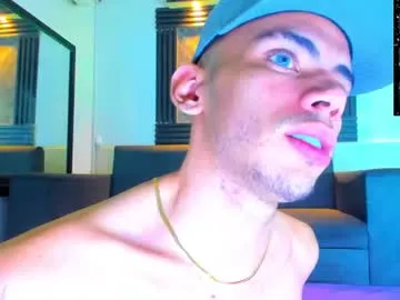 Freechat edward_24_ on Chaturbate