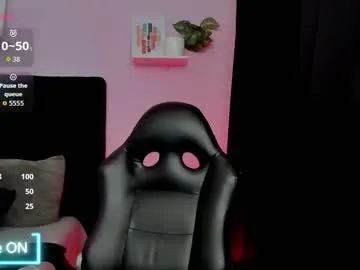 emmabridgerton on Chaturbate 