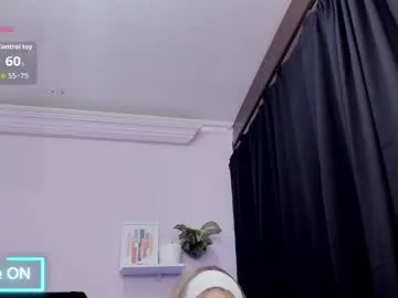 emmabridgerton on Chaturbate 