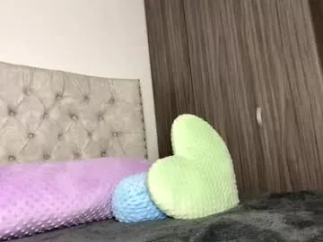 gabrielatafur1 — Hey i am #new model my goal is #squirt #feet #latina #young [1700 tokens left]