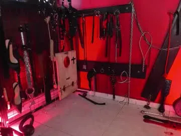 hornydahiana — im on my  knees, sir ready to learn. use me however   you want today #master #bdsm #submissive #slave #anal [2627 tokens remaining]