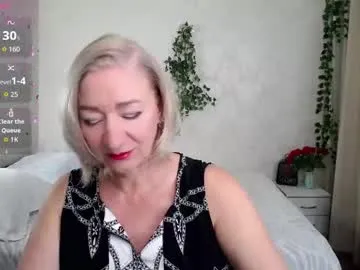 hunters_woman — GOAL: Breast massage [15 tokens remaining] Welcome to my room! #mature #blonde #bigboobs #milf #bigass