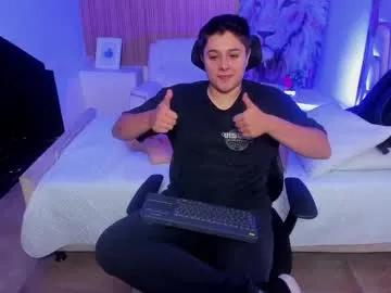 iangilbert — Goal: 10 squat #tomboy #ftm #transman #lovense #bigclit - Next Goal: Show the ass