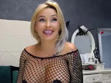 issasmyth on Chaturbate 