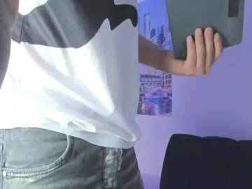 james_hill7 — GOAL: SHOW CUM.!!! [983 tokens remaining] Welcome to my room! #twink #young #latino #findom #new