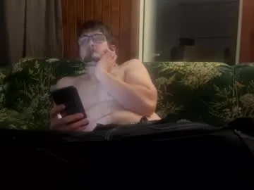 krimsoncircuit — Krimsoncircuit's room #dilf #bigballs #bignaturaltits #pregnant #interactive