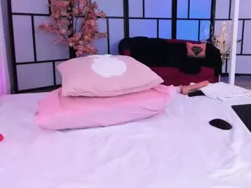 Freechat krissysins on Chaturbate