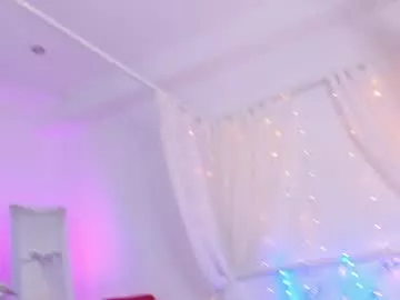 Freechat krissysins on Chaturbate