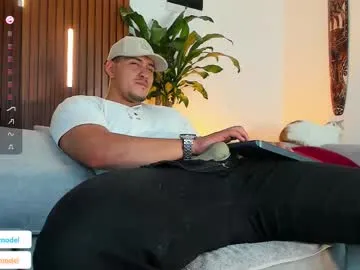 lucasanto_ — give me a lot of pleasure [2000 tokens left] . #latino #muscle #bigass #lovense #bigcock