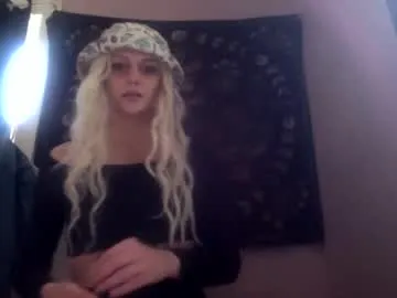 Freechat madelinevalentine on Chaturbate