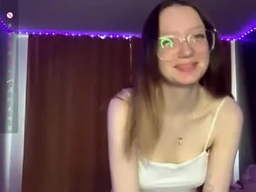 marciecommon — Goal: Suck and lick my drooling finger #skinny #lovense #new #18 #cute [22 tokens remaining]