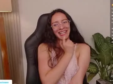 miaportman — You've found the right place... with me, every second can become your most intimate fantasy. #nonude #latina #feet #bigass #socks