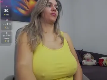 Freechat natashaboobs on Chaturbate