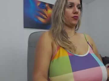 Freechat natashaboobs on Chaturbate