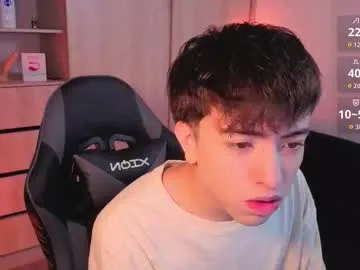 Freechat nicoisonline on Chaturbate